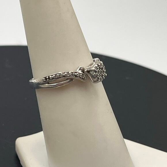 HK Designs Sterling Silver Diamond Cluster Promise Engagement Ring Sz 7.5 - Picture 1 of 10